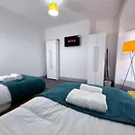 Wellesley House 5br Entire Apartment