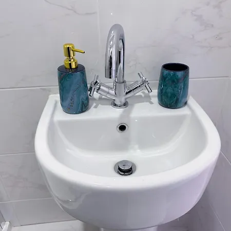 Wellesley House 5br Entire * Middlesbrough