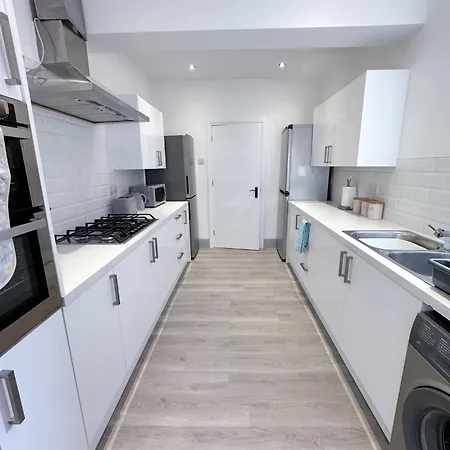 アパート Wellesley House 5br Entire *
